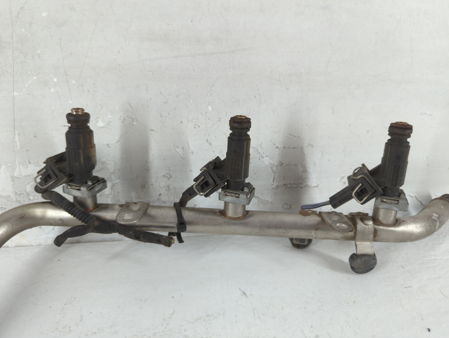 1999 Mercedes-Benz E320 Fuel Injectors P/N:0 280 151 038 A 112 70 00 95 Fits OEM Used Auto Parts - Oemusedautoparts1.com