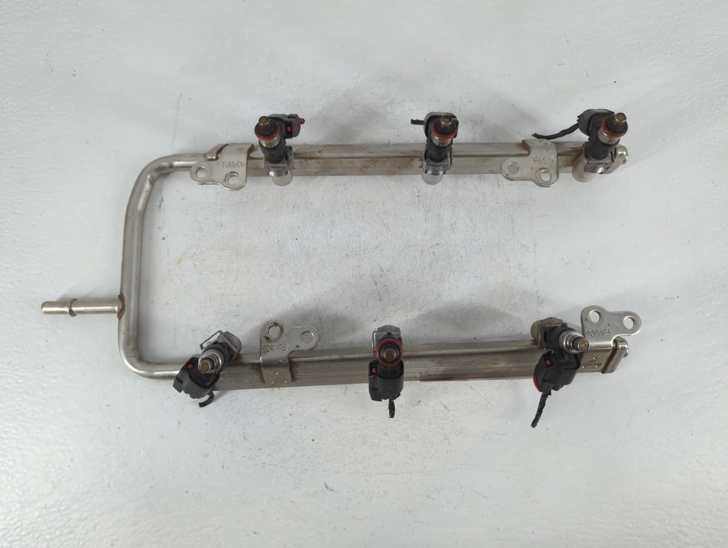 2016 Ford Explorer Fuel Injectors P/N:GT4E 9F797 AA Fits OEM Used Auto Parts - Oemusedautoparts1.com