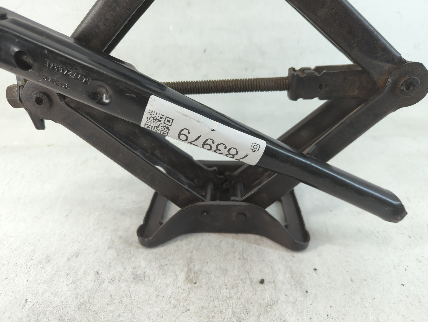 2013 Chrysler 200 Spare Scissor Car Jack - Oemusedautoparts1.com