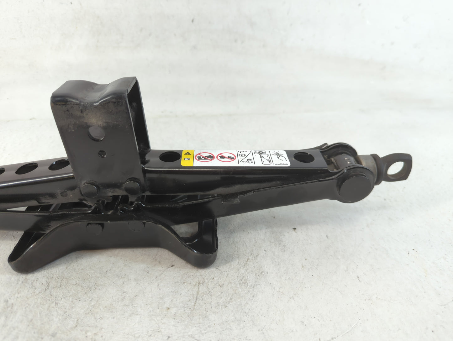 2018 Dodge Journey Spare Scissor Car Jack - Oemusedautoparts1.com