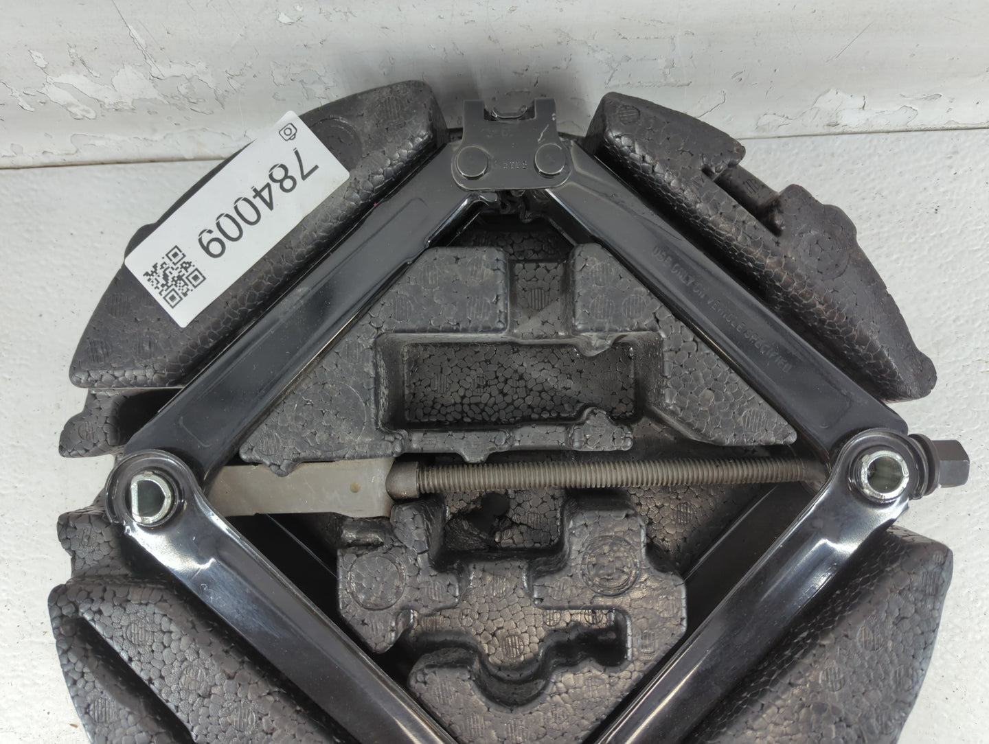2015 Buick Verano Spare Scissor Car Jack - Oemusedautoparts1.com