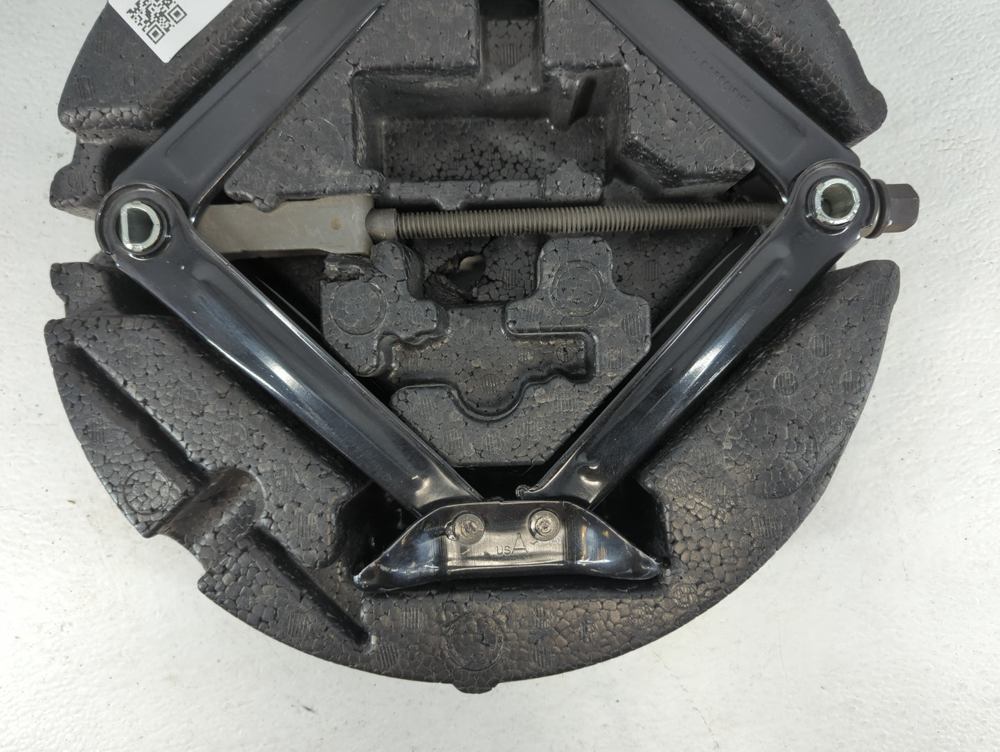 2015 Buick Verano Spare Scissor Car Jack - Oemusedautoparts1.com
