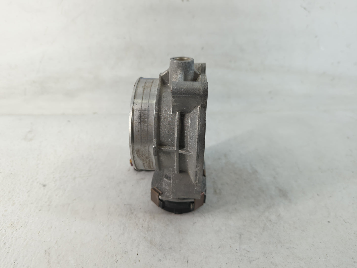 2006-2011 Buick Lucerne Throttle Body P/N:RME87-2A 2800 Fits Fits 2006 2007 2008 2009 2010 2011 OEM Used Auto Parts - Oemusedautoparts1.com