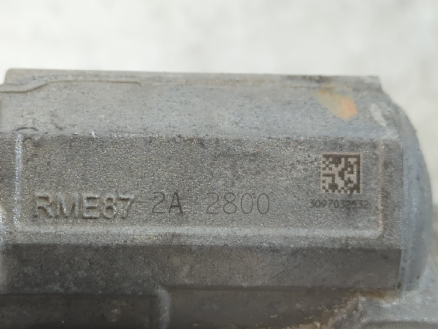 2006-2011 Buick Lucerne Throttle Body P/N:RME87-2A 2800 Fits Fits 2006 2007 2008 2009 2010 2011 OEM Used Auto Parts - Oemusedautoparts1.com