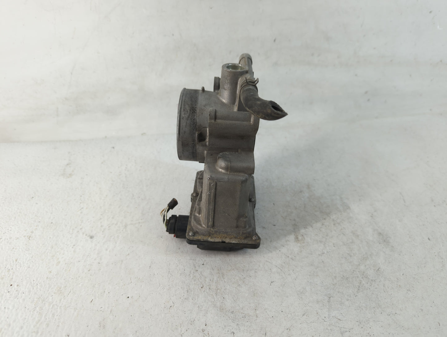 2008-2010 Mazda 5 Throttle Body P/N:125100740 L3R4 13 640 Fits Fits 2006 2007 2008 2009 2010 2011 2012 2013 OEM Used Auto Parts - Oemusedautoparts1.com