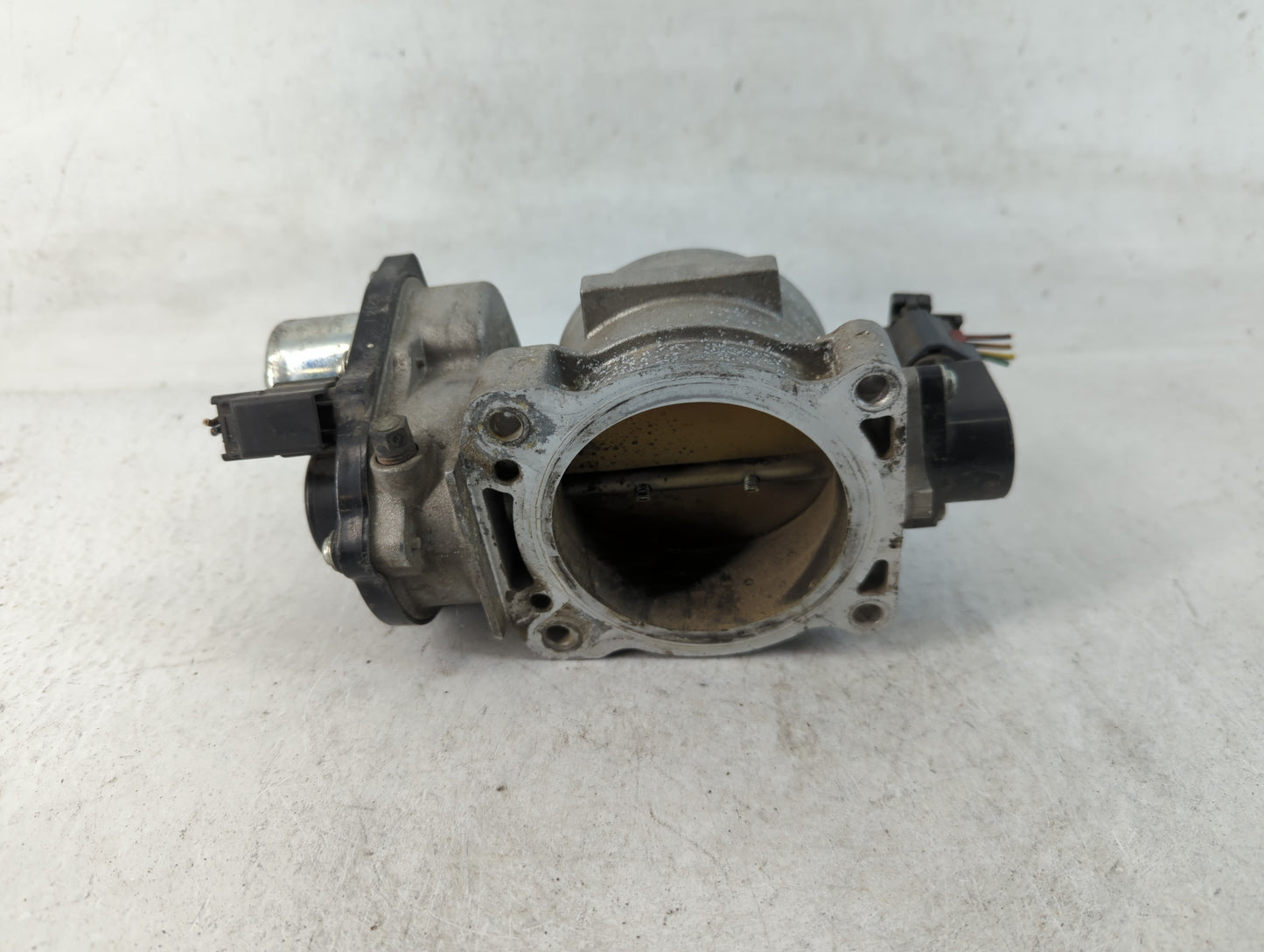 2007 Ford Expedition Throttle Body P/N:090706 1500404, 6L3E-AA Fits Fits 2004 2005 2006 2008 2009 2010 OEM Used Auto Parts - Oemusedautoparts1.com