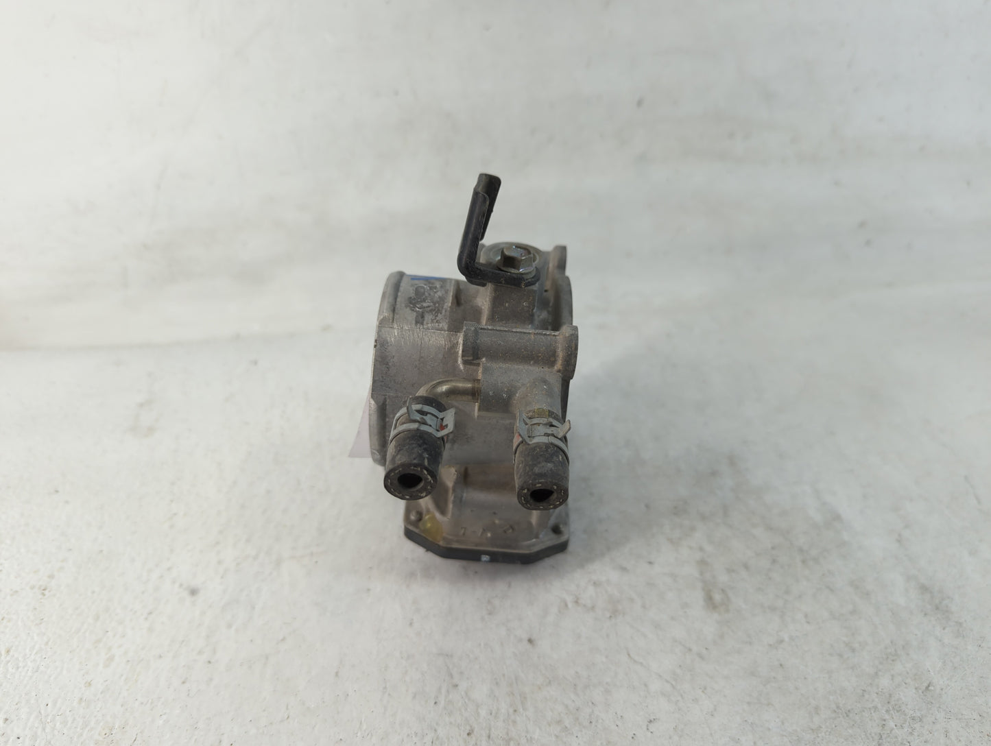 2009-2018 Toyota Rav4 Throttle Body P/N:22030-0V010 Fits Fits 2009 2010 2011 2012 2013 2014 2015 2016 2017 2018 2019 OEM Used Auto Parts - Oemusedautoparts1.com