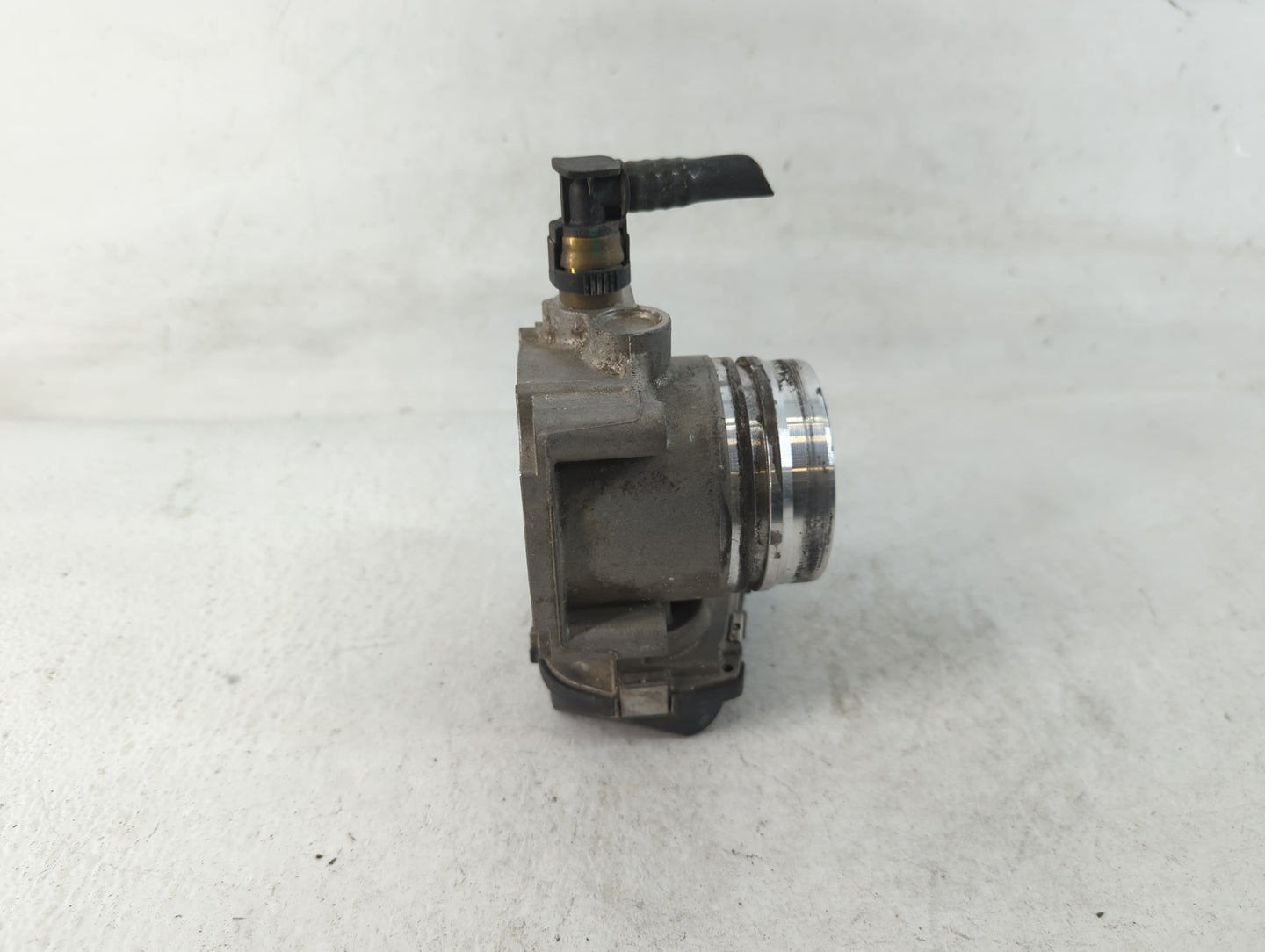 2012-2016 Bmw 328i Throttle Body P/N:1354 7588625-04 A2C83786800 Fits Fits 2012 2013 2014 2015 2016 2017 2018 OEM Used Auto Parts - Oemusedautoparts1.com