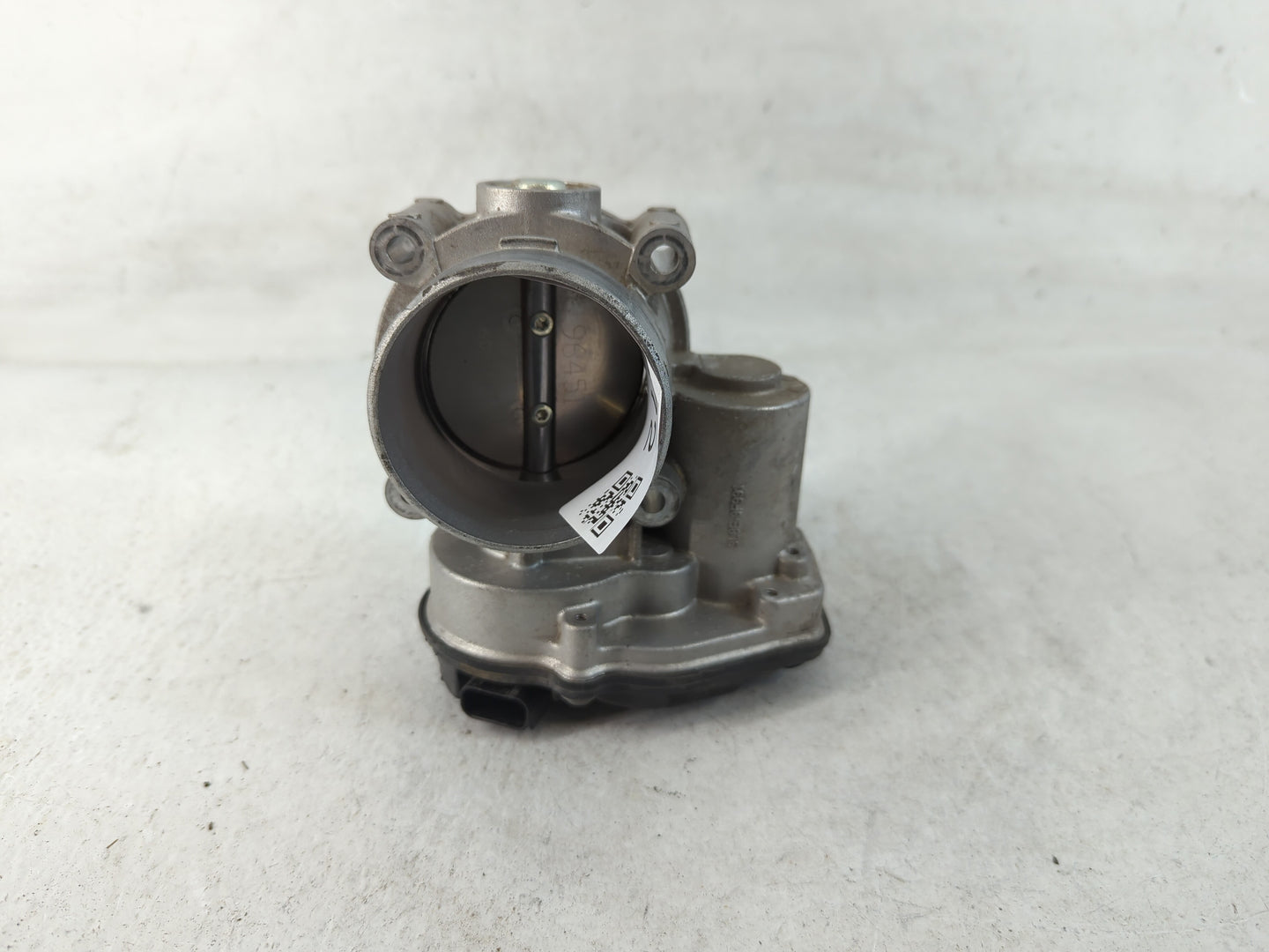 2010-2012 Ford Fusion Throttle Body P/N:110753001339 9L8E-BF Fits Fits 2009 2010 2011 2012 OEM Used Auto Parts - Oemusedautoparts1.com