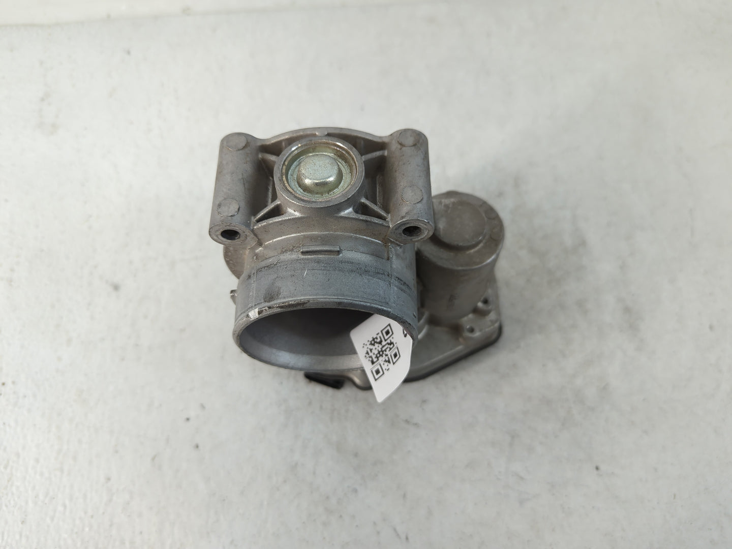 2010-2012 Ford Fusion Throttle Body P/N:110753001339 9L8E-BF Fits Fits 2009 2010 2011 2012 OEM Used Auto Parts - Oemusedautoparts1.com