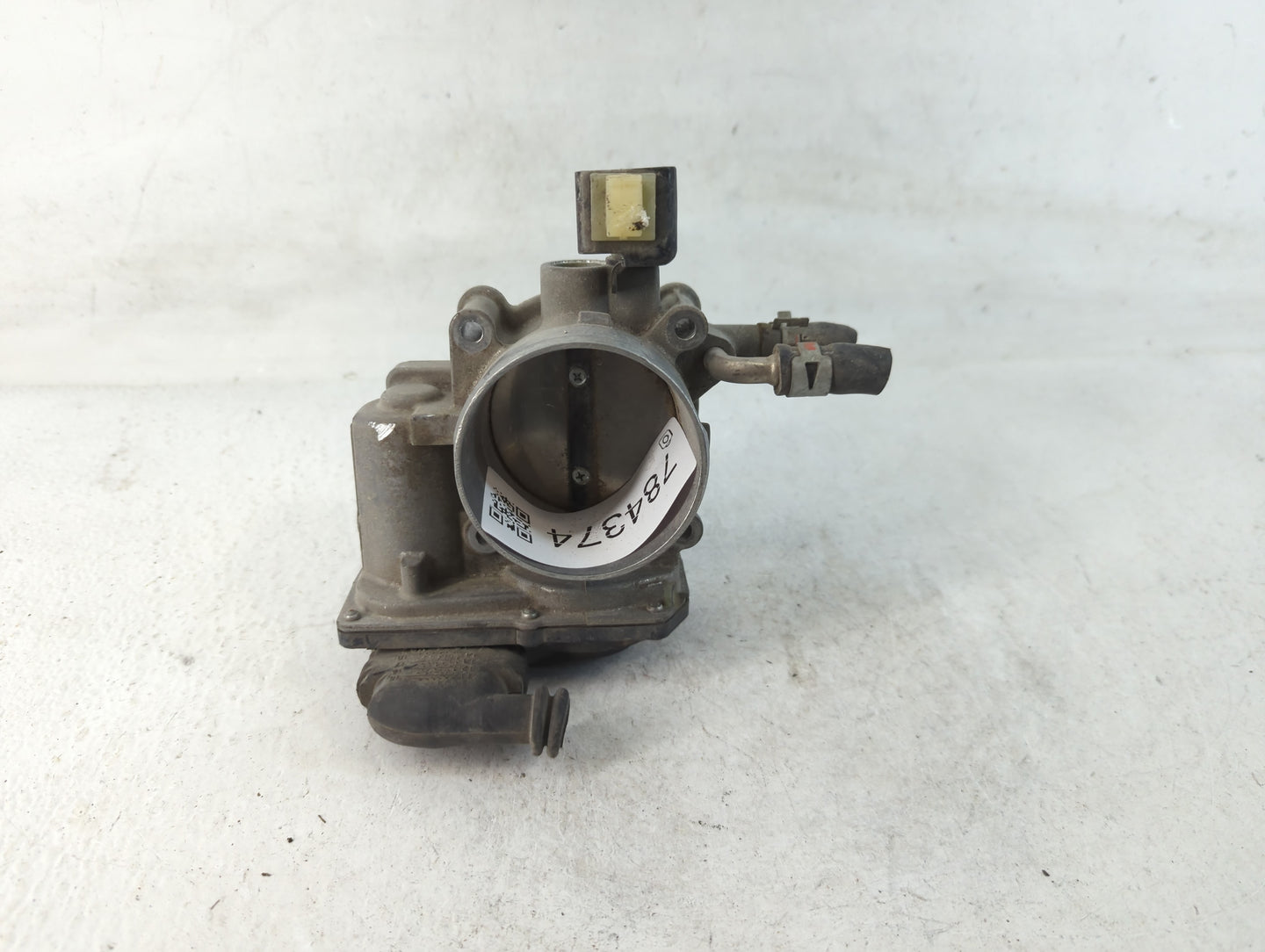 2010-2017 Toyota Camry Throttle Body P/N:22030-0V010 Fits Fits 2009 2010 2011 2012 2013 2014 2015 2016 2017 2018 2019 OEM Used Auto Parts - Oemusedautoparts1.com