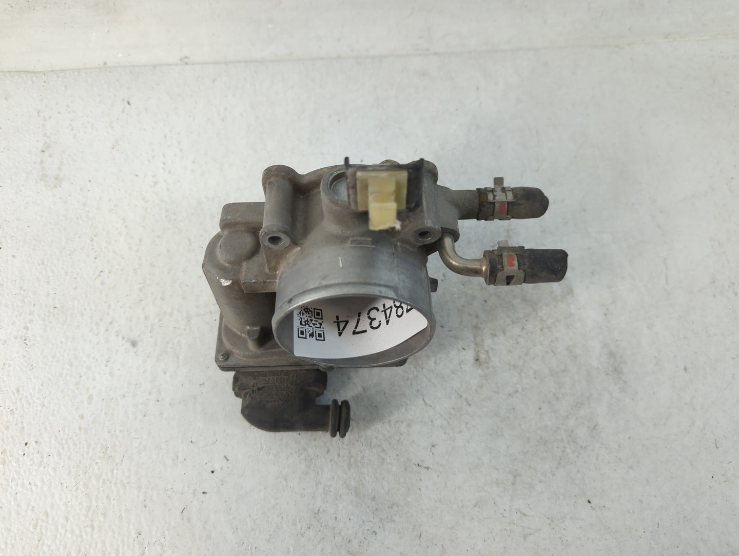 2010-2017 Toyota Camry Throttle Body P/N:22030-0V010 Fits Fits 2009 2010 2011 2012 2013 2014 2015 2016 2017 2018 2019 OEM Used Auto Parts - Oemusedautoparts1.com