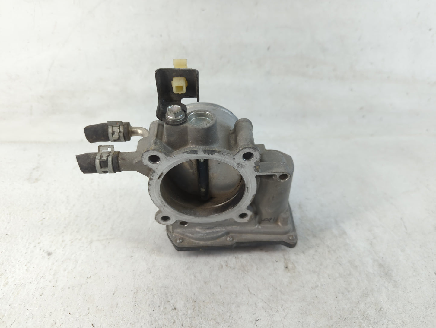 2010-2017 Toyota Camry Throttle Body P/N:22030-0V010 Fits Fits 2009 2010 2011 2012 2013 2014 2015 2016 2017 2018 2019 OEM Used Auto Parts - Oemusedautoparts1.com