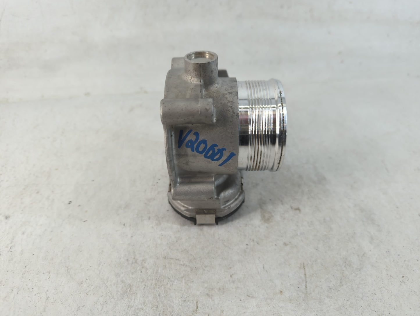 2013-2014 Volkswagen Jetta Throttle Body P/N:06K 133 062 C Fits Fits 2013 2014 2015 OEM Used Auto Parts - Oemusedautoparts1.com