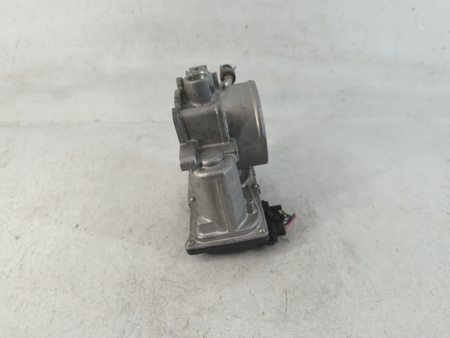 2009-2018 Toyota Rav4 Throttle Body P/N:22030-36010 Fits Fits 2009 2010 2011 2012 2013 2014 2015 2016 2017 2018 2019 OEM Used Auto Parts - Oemusedautoparts1.com
