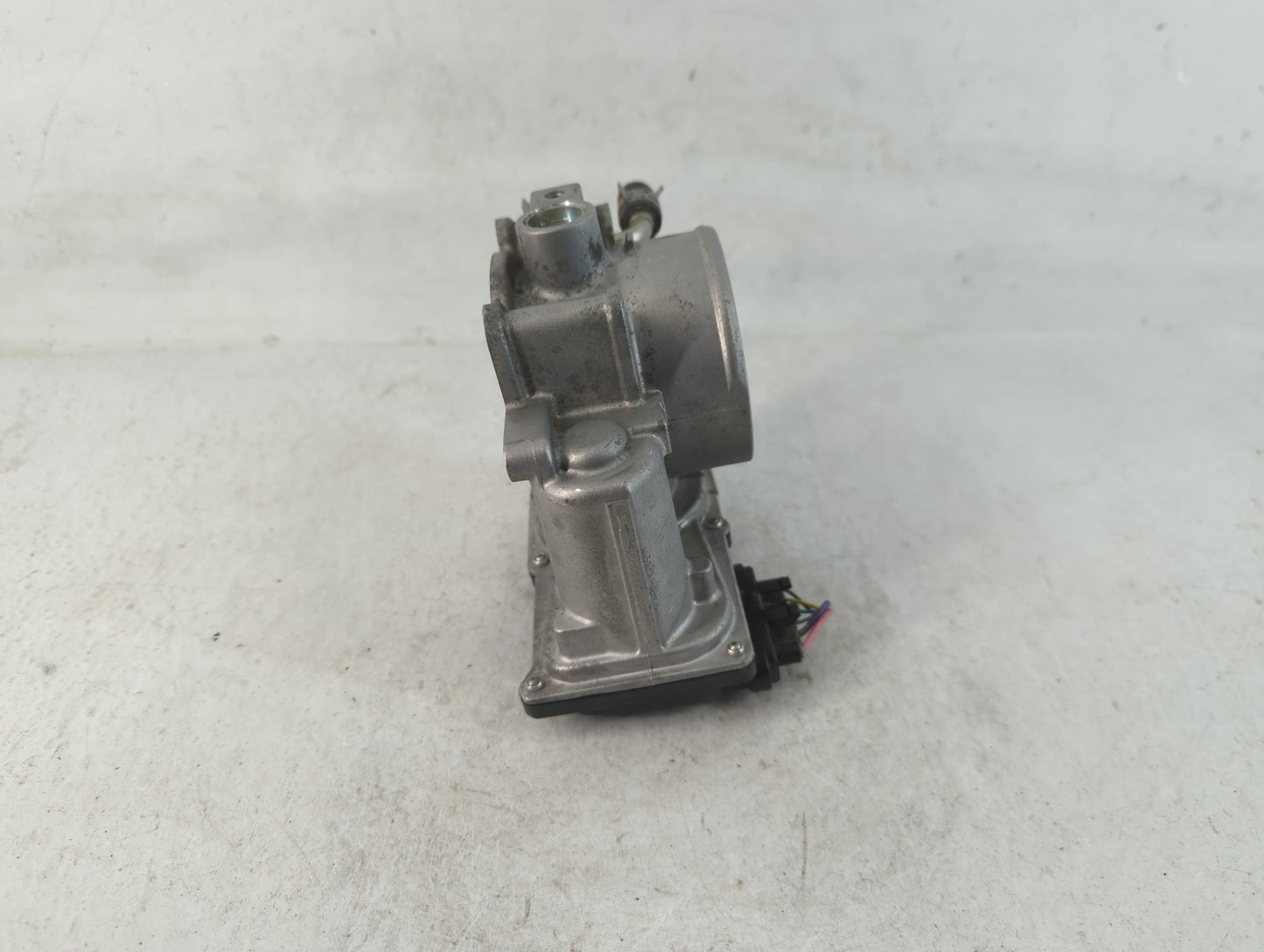 2009-2018 Toyota Rav4 Throttle Body P/N:22030-36010 Fits Fits 2009 2010 2011 2012 2013 2014 2015 2016 2017 2018 2019 OEM Used Auto Parts - Oemusedautoparts1.com