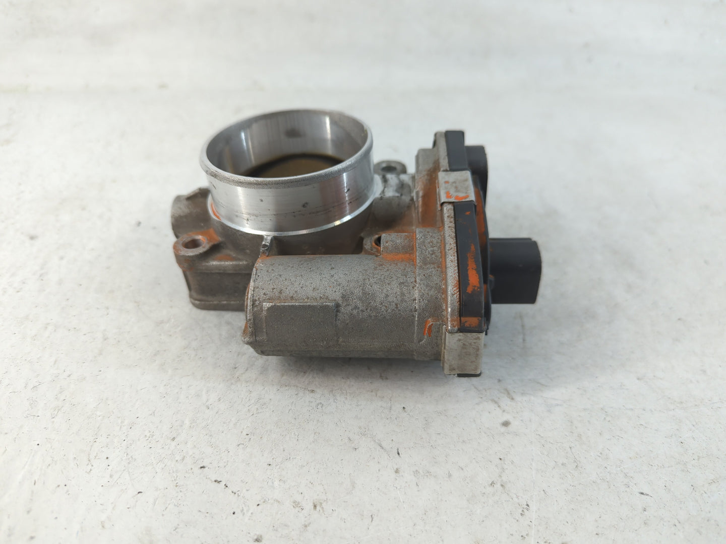 2007-2009 Hyundai Santa Fe Throttle Body P/N:AA668AA4242 Fits Fits 2006 2007 2008 2009 2010 2011 2012 OEM Used Auto Parts - Oemusedautoparts1.com