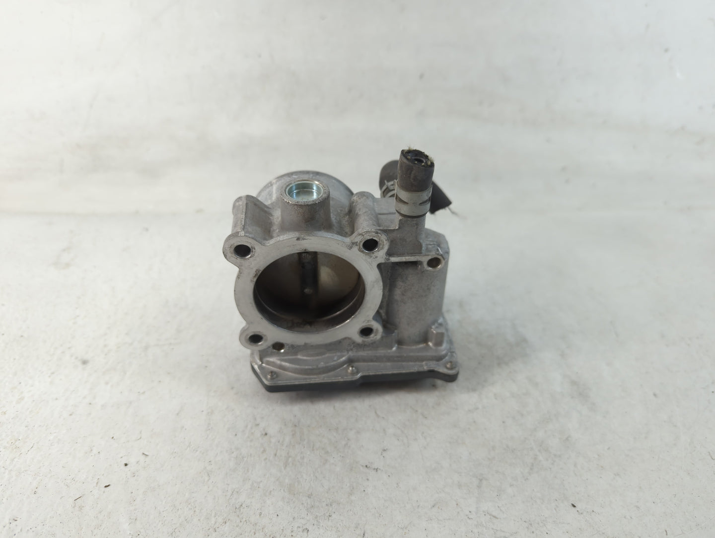 2011-2019 Toyota Corolla Throttle Body P/N:22030-0T080 Fits Fits 2011 2012 2013 2014 2015 2016 2017 2018 2019 OEM Used Auto Parts - Oemusedautoparts1.com