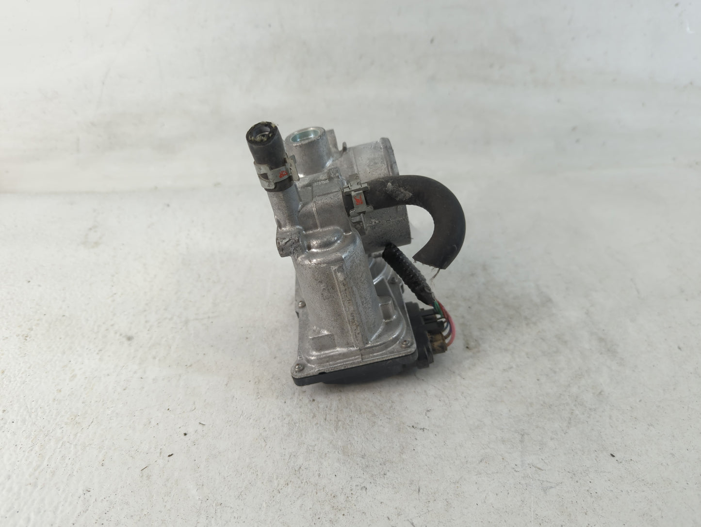 2011-2019 Toyota Corolla Throttle Body P/N:22030-0T080 Fits Fits 2011 2012 2013 2014 2015 2016 2017 2018 2019 OEM Used Auto Parts - Oemusedautoparts1.com