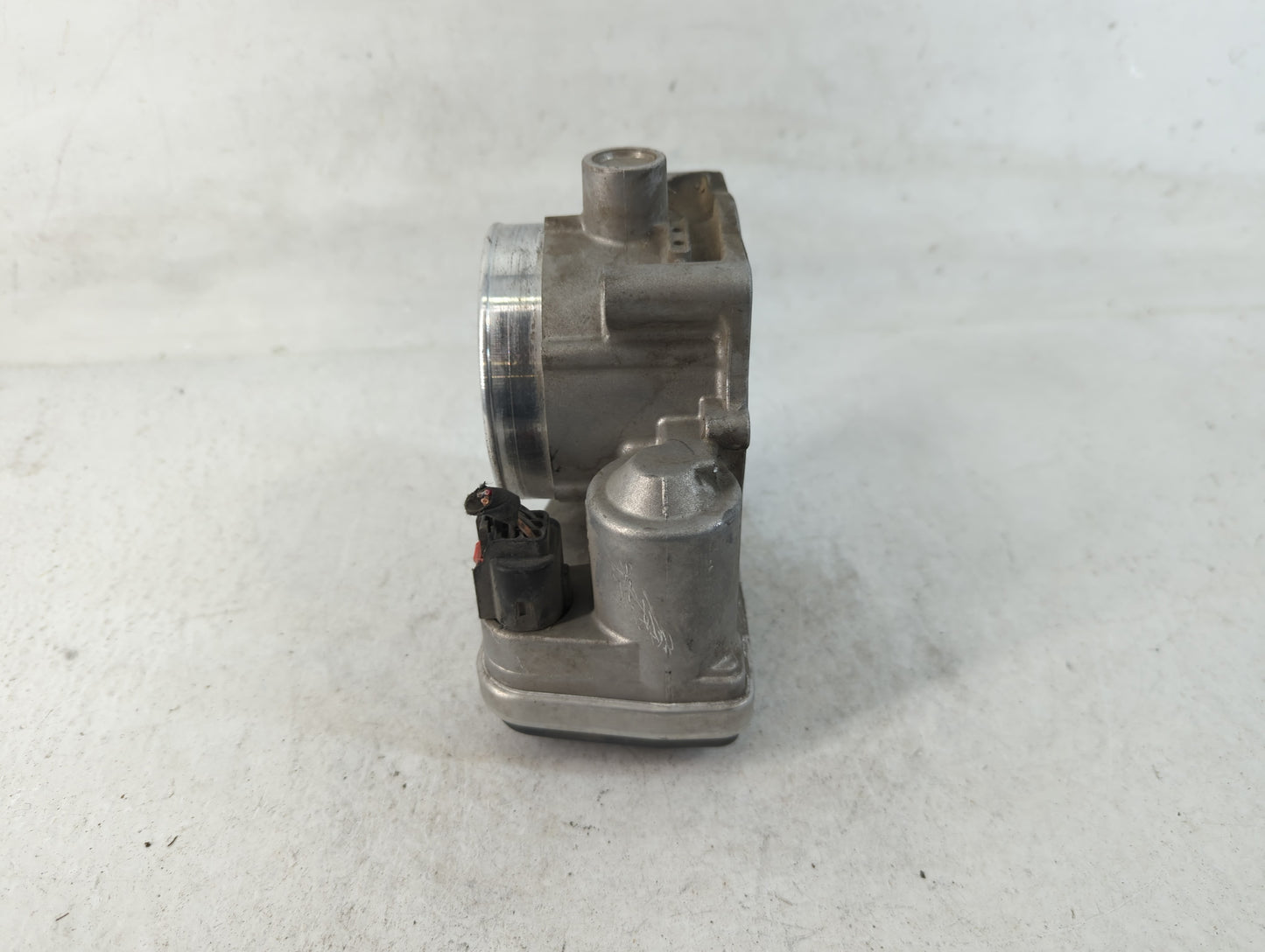 2005-2010 Dodge Ram 1500 Throttle Body P/N:53032801AC Fits Fits 2005 2006 2007 2008 2009 2010 2011 2012 OEM Used Auto Parts - Oemusedautoparts1.com