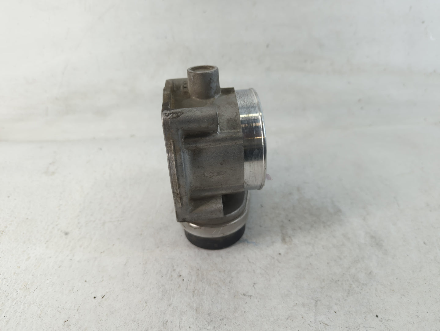 2005-2010 Dodge Ram 1500 Throttle Body P/N:53032801AC Fits Fits 2005 2006 2007 2008 2009 2010 2011 2012 OEM Used Auto Parts - Oemusedautoparts1.com