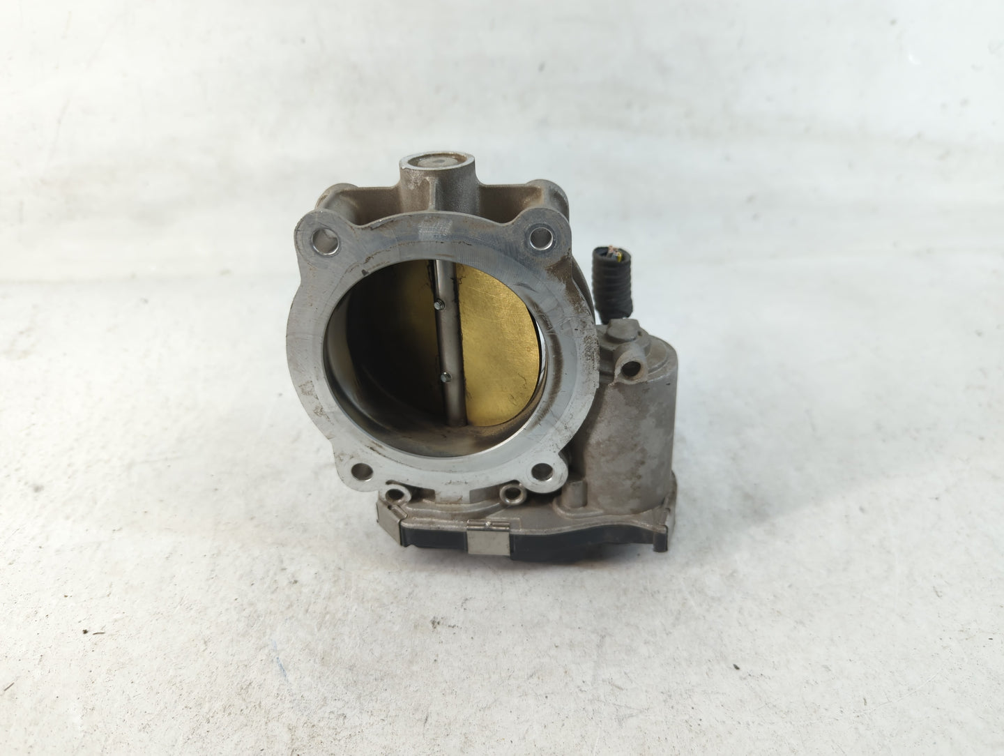 2012-2015 Chevrolet Camaro Throttle Body P/N:12632172BA Fits Fits 2012 2013 2014 2015 2016 2017 2018 2019 2020 2021 2022 OEM Used Auto Parts - Oemusedautoparts1.com
