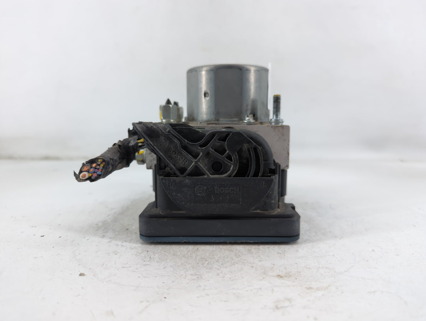 2016-2018 Nissan Sentra ABS Pump Control Module Replacement P/N:47660 4FU0C Fits Fits 2016 2017 2018 OEM Used Auto Parts - Oemusedautoparts1.com