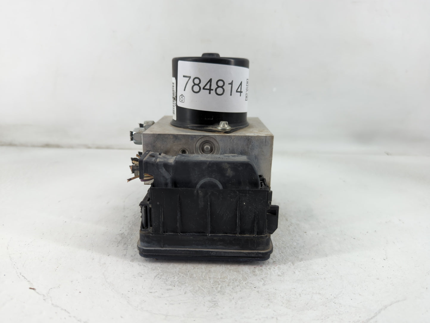 2010 Buick Lacrosse ABS Pump Control Module Replacement P/N:13328651 Fits OEM Used Auto Parts - Oemusedautoparts1.com