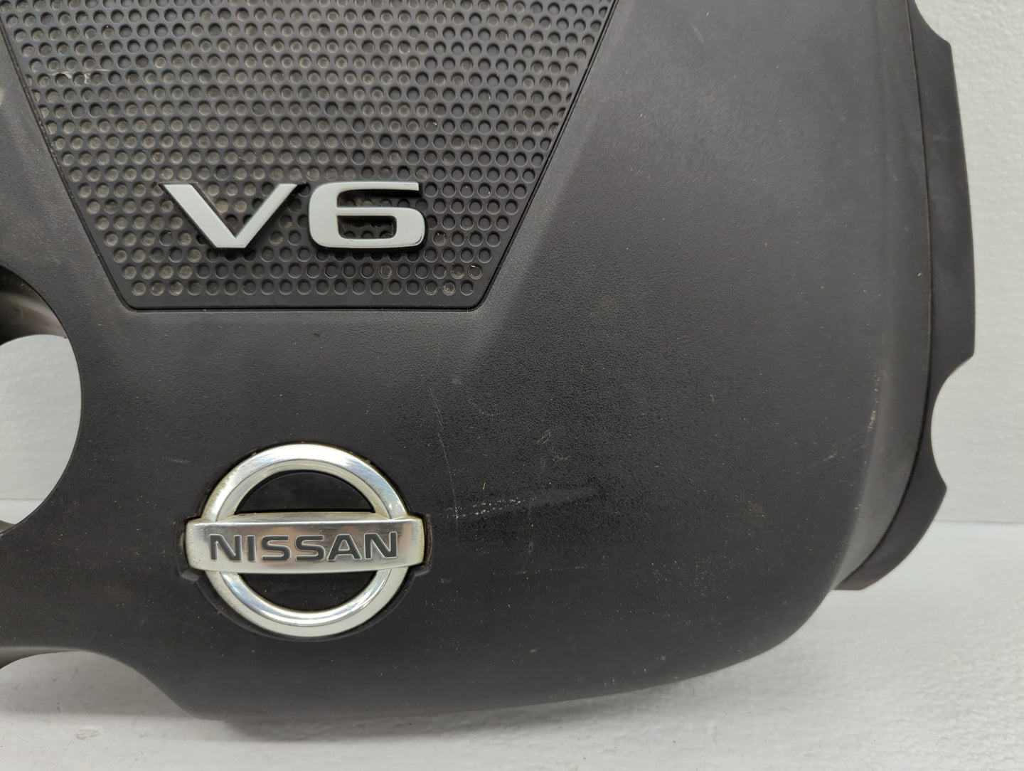 2010 Nissan Maxima Engine Cover - Oemusedautoparts1.com