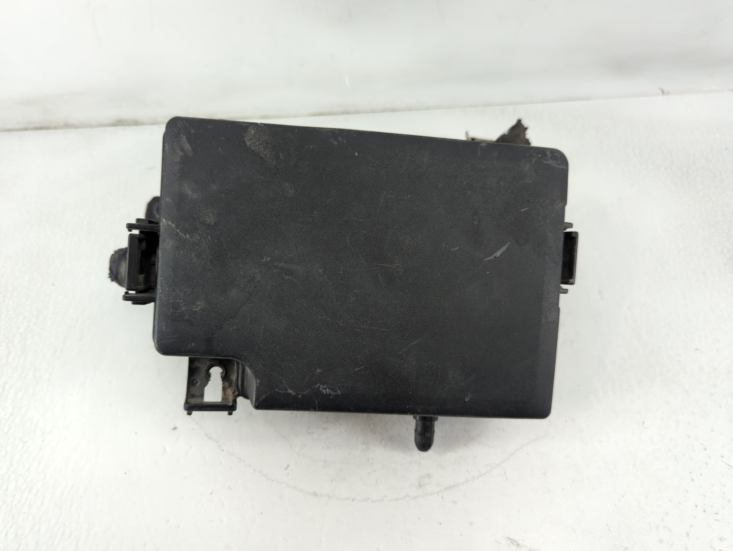 2018-2021 Hyundai Kona Fusebox Fuse Box Panel Relay Module P/N:91956-J9520 Fits Fits 2018 2019 2020 2021 OEM Used Auto Parts - Oemusedautoparts1.com