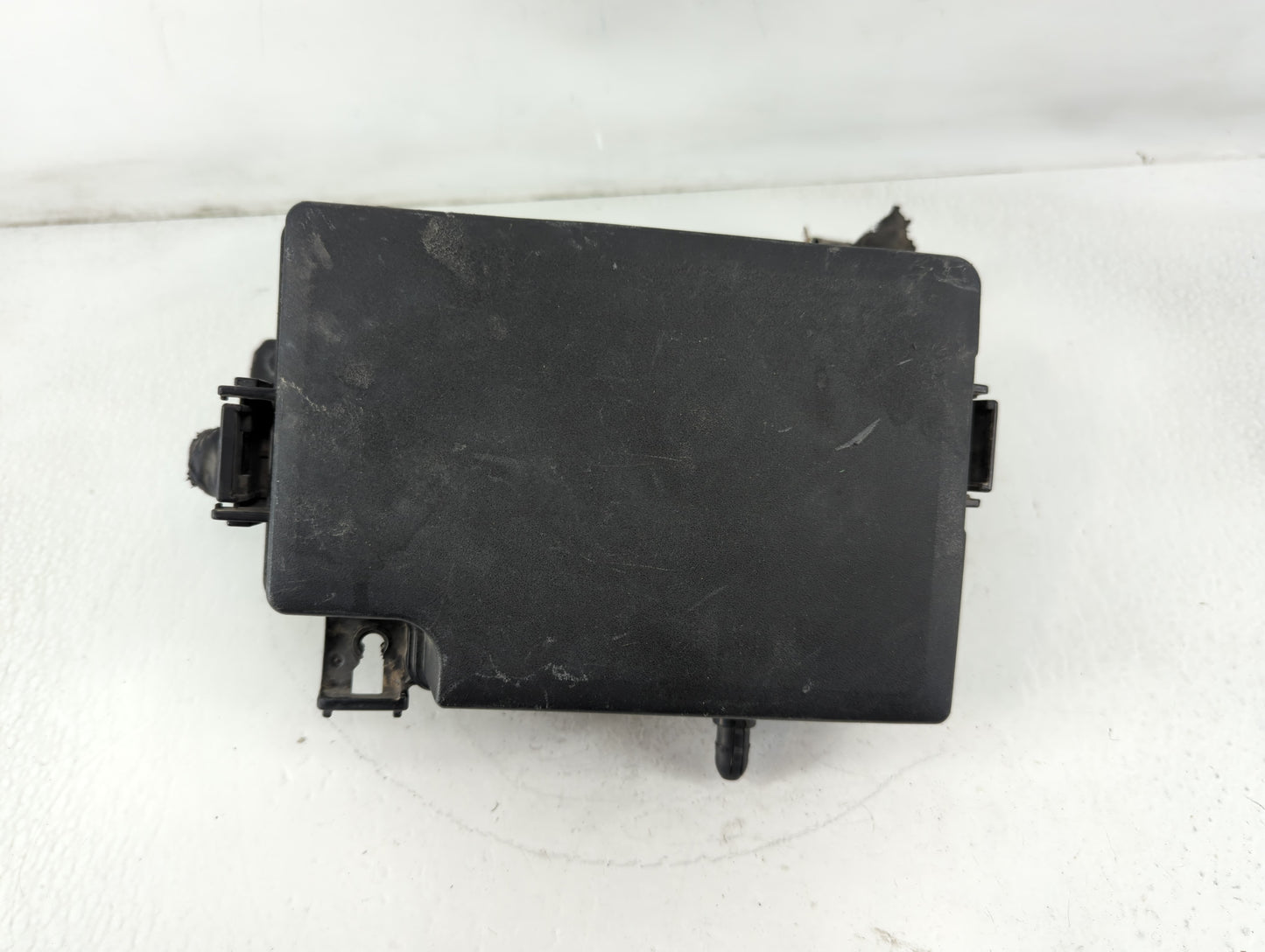 2018-2021 Hyundai Kona Fusebox Fuse Box Panel Relay Module P/N:91956-J9520 Fits Fits 2018 2019 2020 2021 OEM Used Auto Parts - Oemusedautoparts1.com