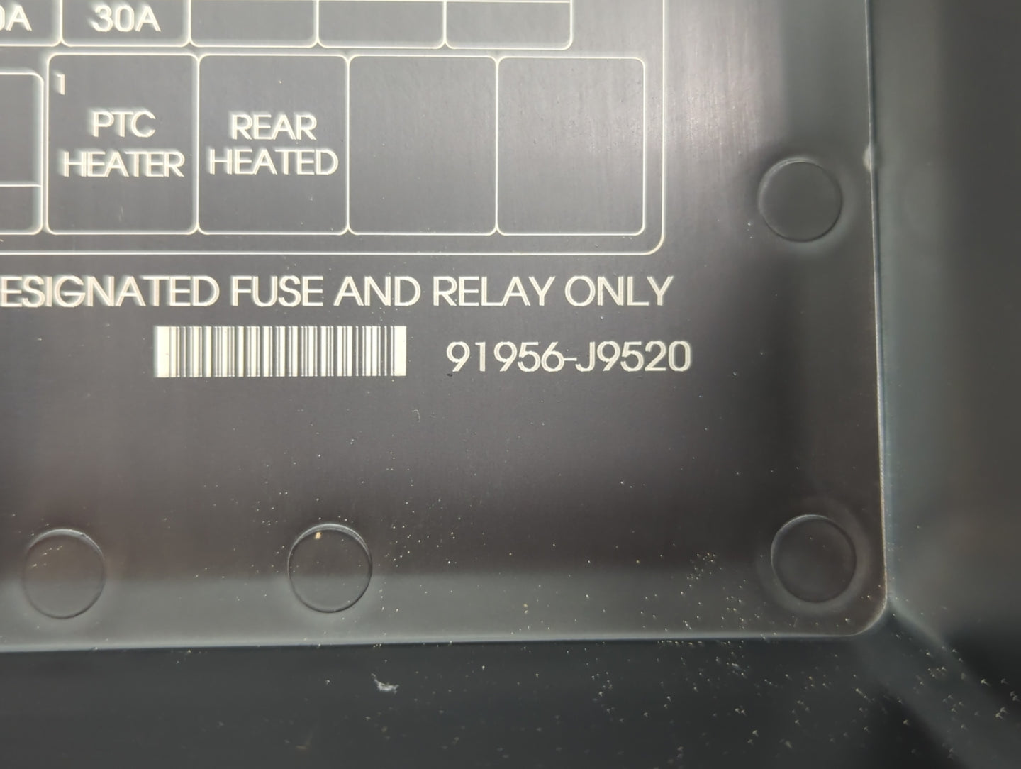 2018-2021 Hyundai Kona Fusebox Fuse Box Panel Relay Module P/N:91956-J9520 Fits Fits 2018 2019 2020 2021 OEM Used Auto Parts - Oemusedautoparts1.com