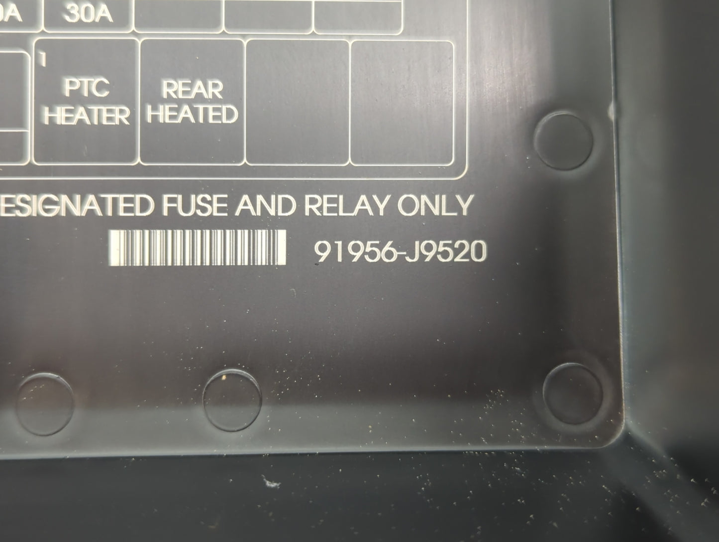2018-2021 Hyundai Kona Fusebox Fuse Box Panel Relay Module P/N:91956-J9520 Fits Fits 2018 2019 2020 2021 OEM Used Auto Parts - Oemusedautoparts1.com