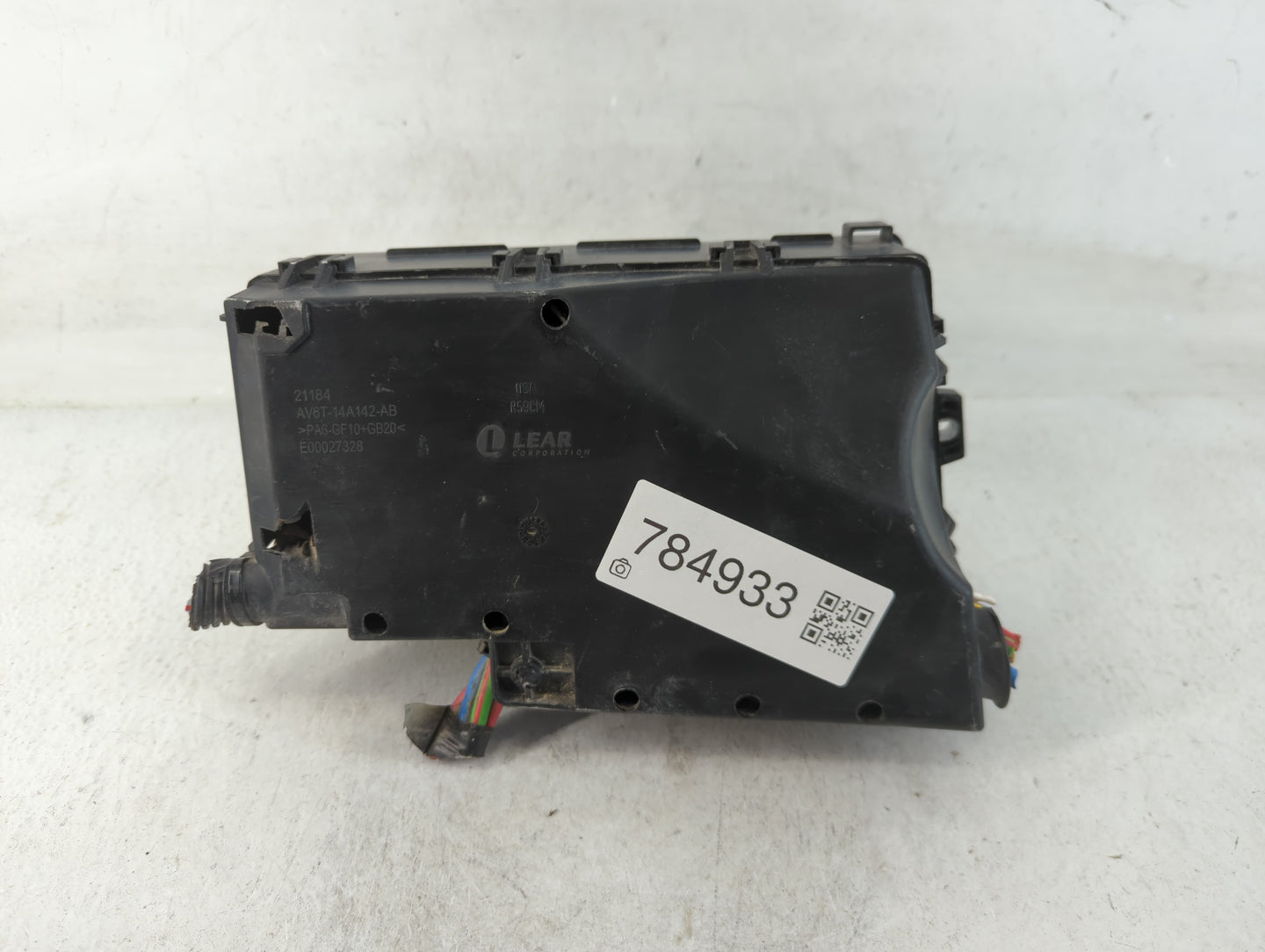 2013-2016 Ford Escape Fusebox Fuse Box Panel Relay Module P/N:AV6T-14A067-AC Fits Fits 2013 2014 2015 2016 OEM Used Auto Parts - Oemusedautoparts1.com
