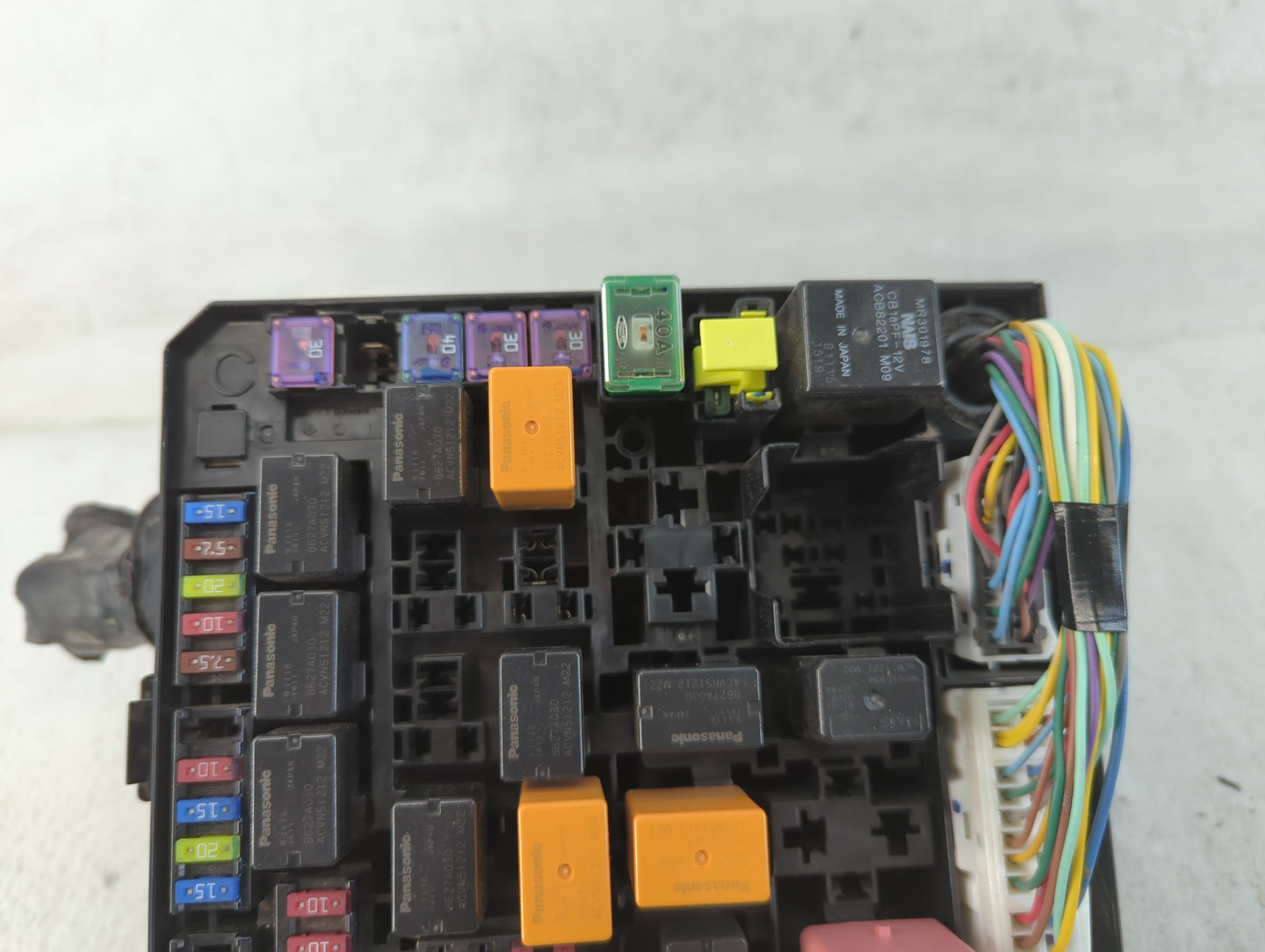 2012-2017 Mitsubishi Outlander Sport Fusebox Fuse Box Panel Relay Module P/N:8565A513 Fits Fits 2012 2013 2014 2015 2016 2017 OEM Used Auto Parts - Oemusedautoparts1.com