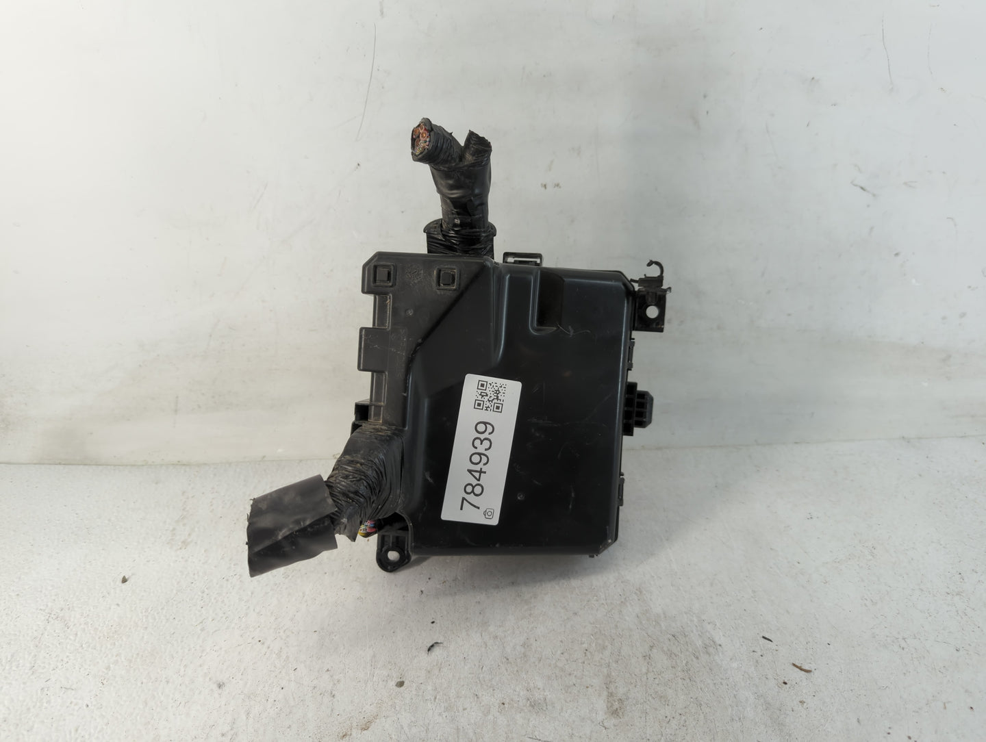 2012-2017 Mitsubishi Outlander Sport Fusebox Fuse Box Panel Relay Module P/N:8565A513 Fits Fits 2012 2013 2014 2015 2016 2017 OEM Used Auto Parts - Oemusedautoparts1.com