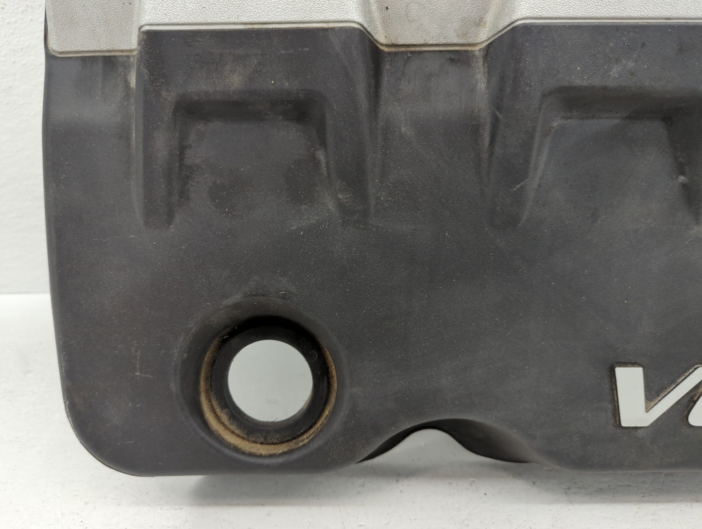 2010 Cadillac Srx Engine Cover - Oemusedautoparts1.com