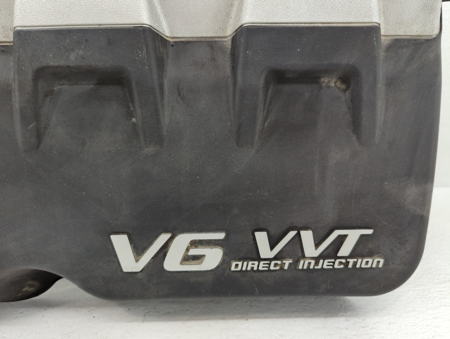 2010 Cadillac Srx Engine Cover - Oemusedautoparts1.com