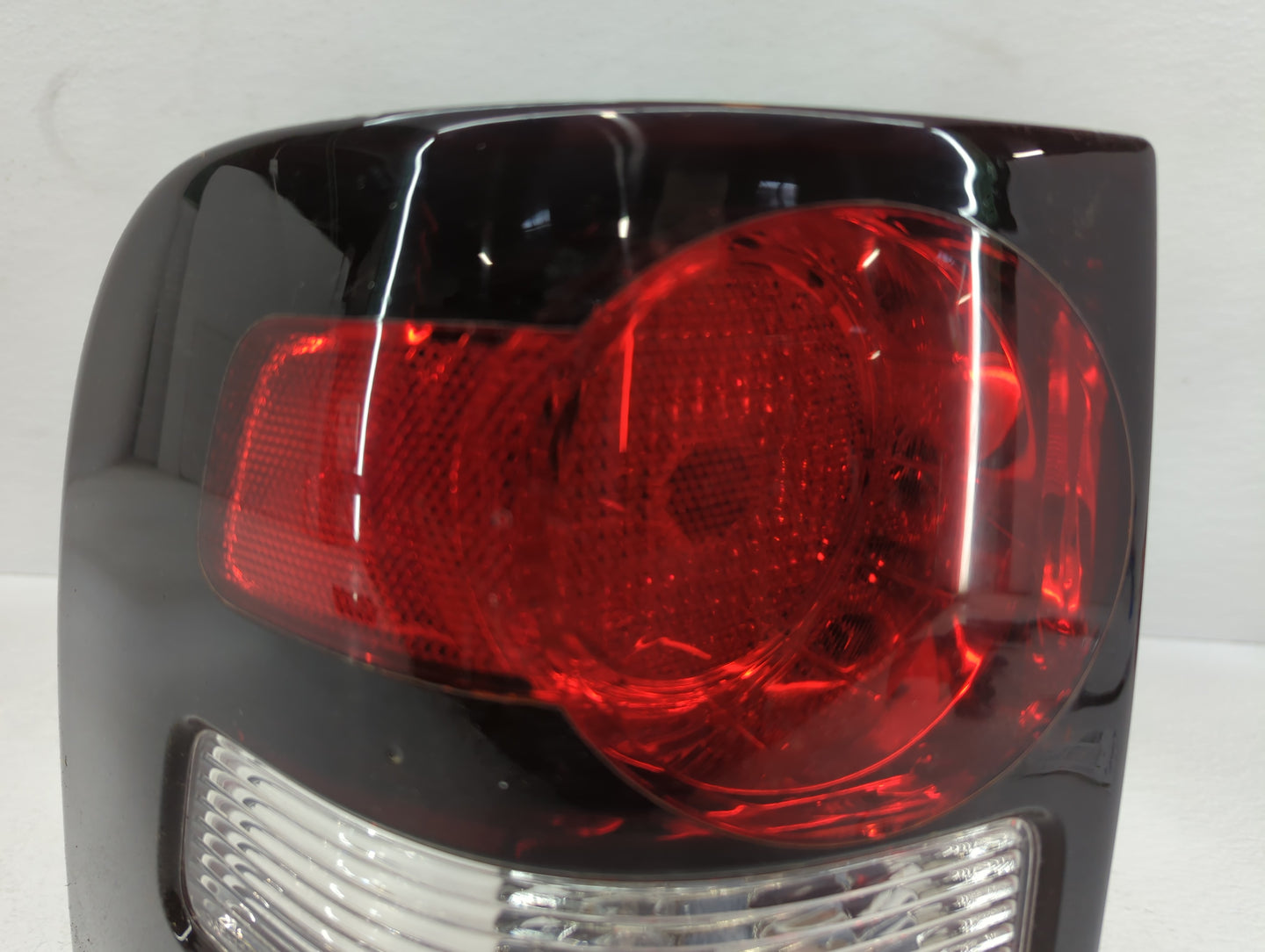 2006-2010 Ford Explorer Tail Light Assembly Driver Left OEM Fits Fits 2006 2007 2008 2009 2010 OEM Used Auto Parts - Oemusedautoparts1.com