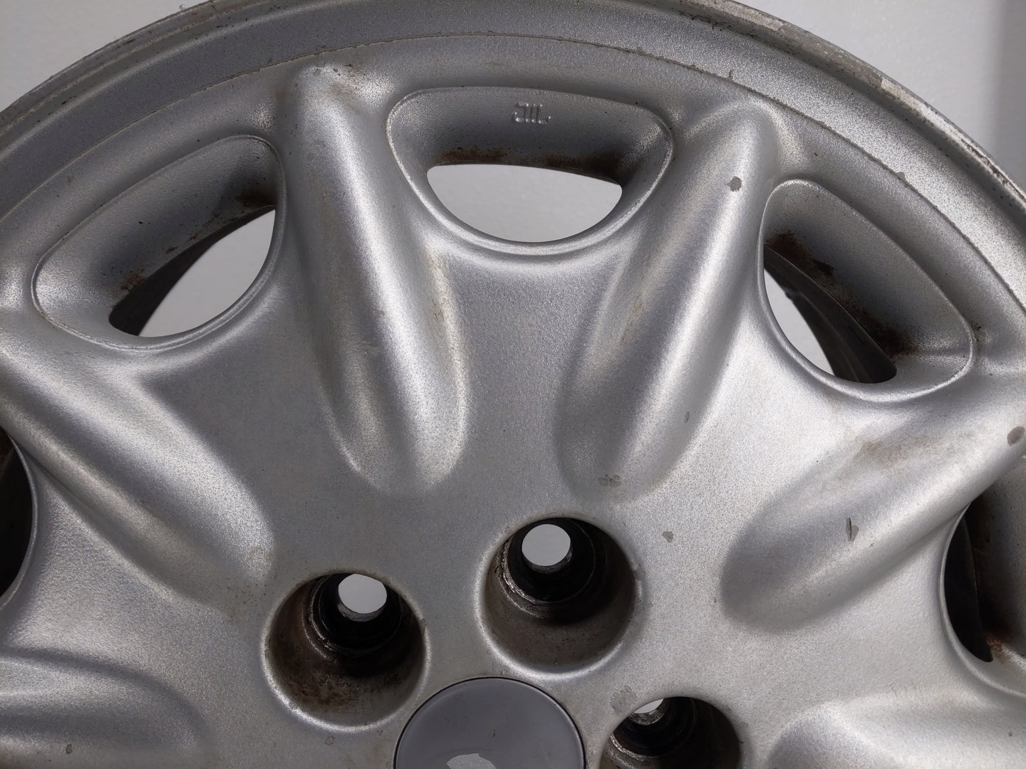 1995-2000 Chrysler Cirrus Oem Wheel Rim Grey - Oemusedautoparts1.com