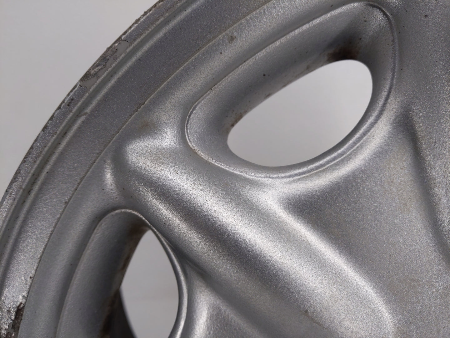 1995-2000 Chrysler Cirrus Oem Wheel Rim Grey - Oemusedautoparts1.com