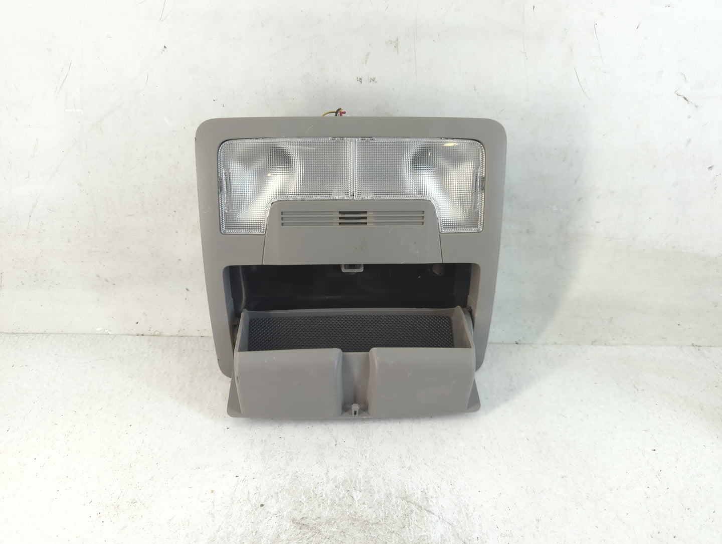 2014 Toyota Camry Overhead Roof Console - Oemusedautoparts1.com