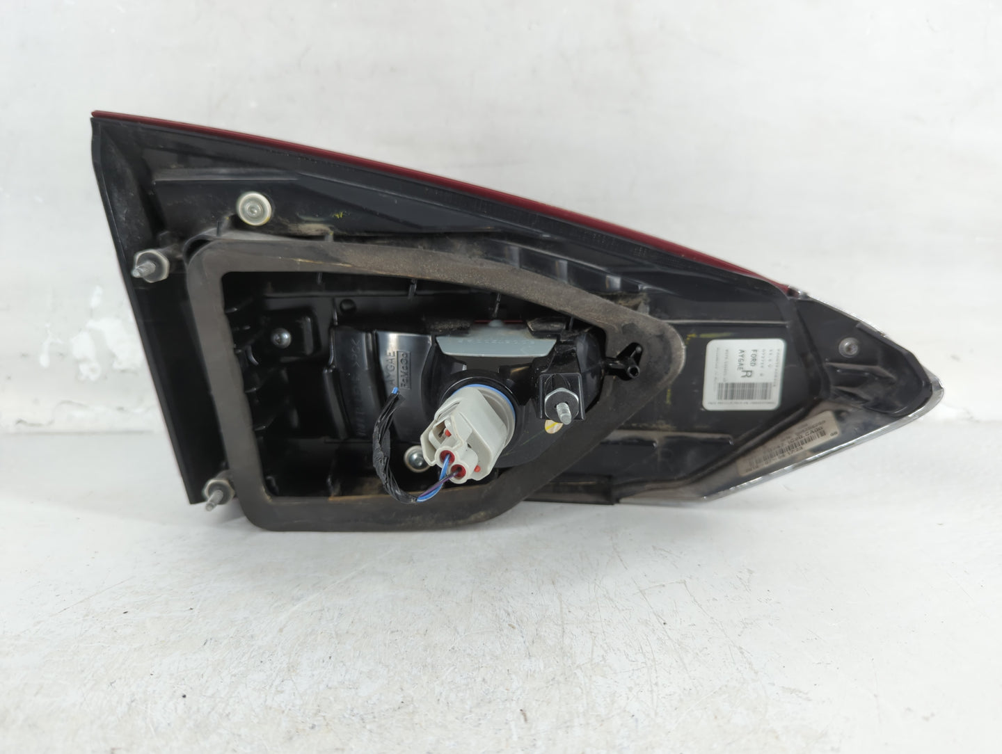 2017-2020 Ford Fusion Tail Light Assembly Passenger Right OEM P/N:F00HTF408408 KS73-13A602-AE Fits Fits 2017 2018 2019 2020 OEM Used Auto Parts - Oemusedautoparts1.com