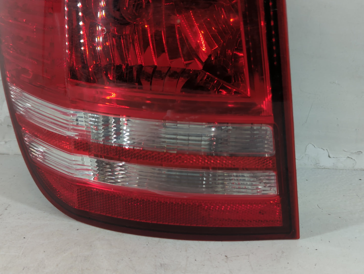 2018 Dodge Journey Tail Light Assembly Driver Left OEM P/N:5031045559 05116291AH Fits OEM Used Auto Parts - Oemusedautoparts1.com