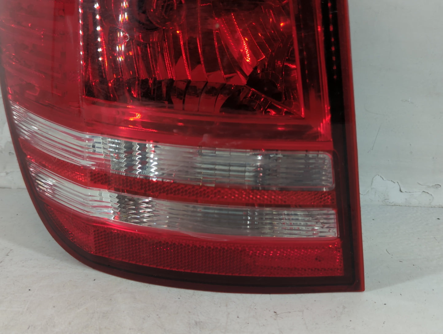 2018 Dodge Journey Tail Light Assembly Driver Left OEM P/N:5031045559 05116291AH Fits OEM Used Auto Parts - Oemusedautoparts1.com