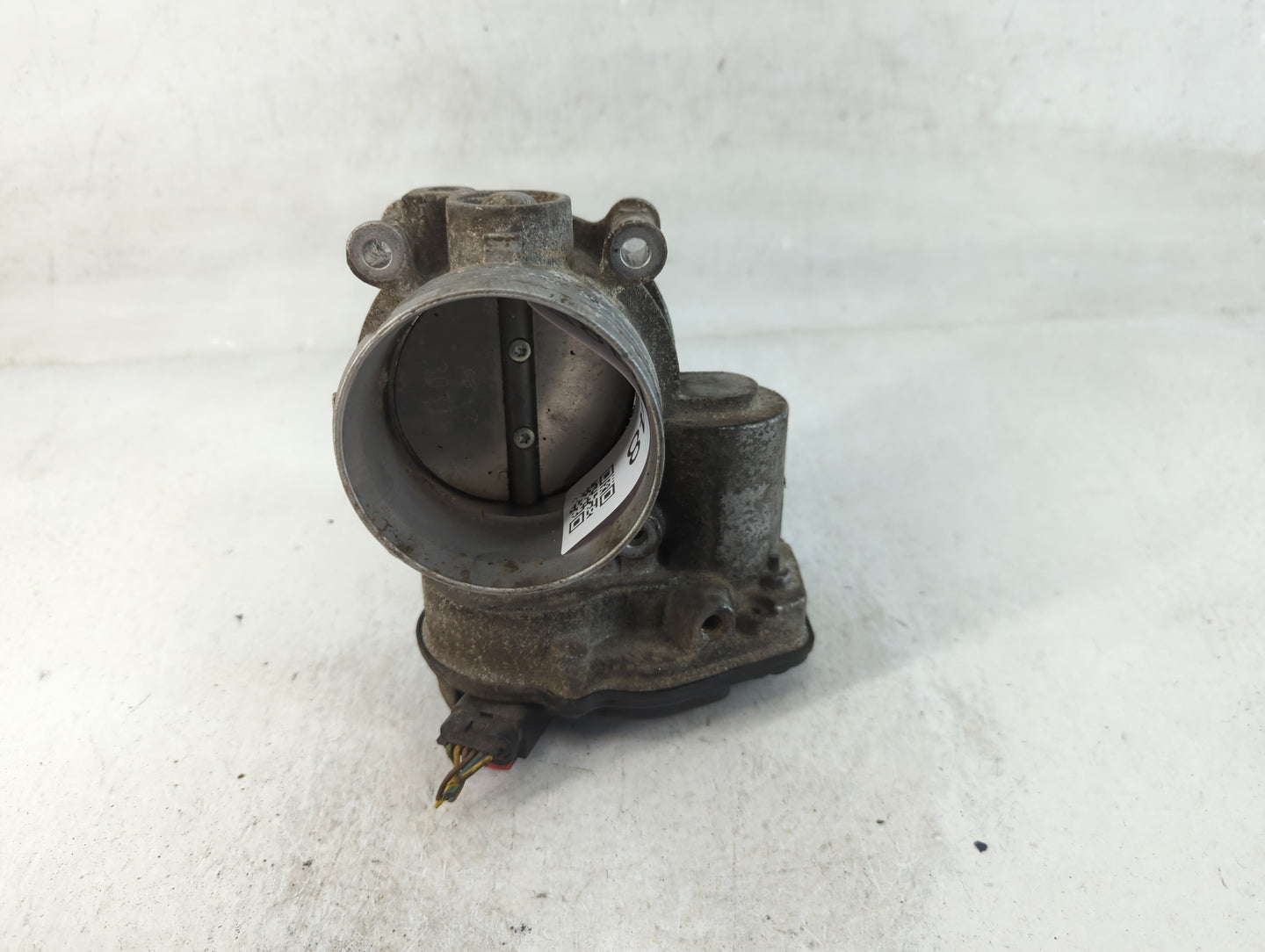 2013-2019 Ford Flex Throttle Body P/N:AT4E-9F991-EL Fits Fits 2011 2012 2013 2014 2015 2016 2017 2018 2019 OEM Used Auto Parts - Oemusedautoparts1.com