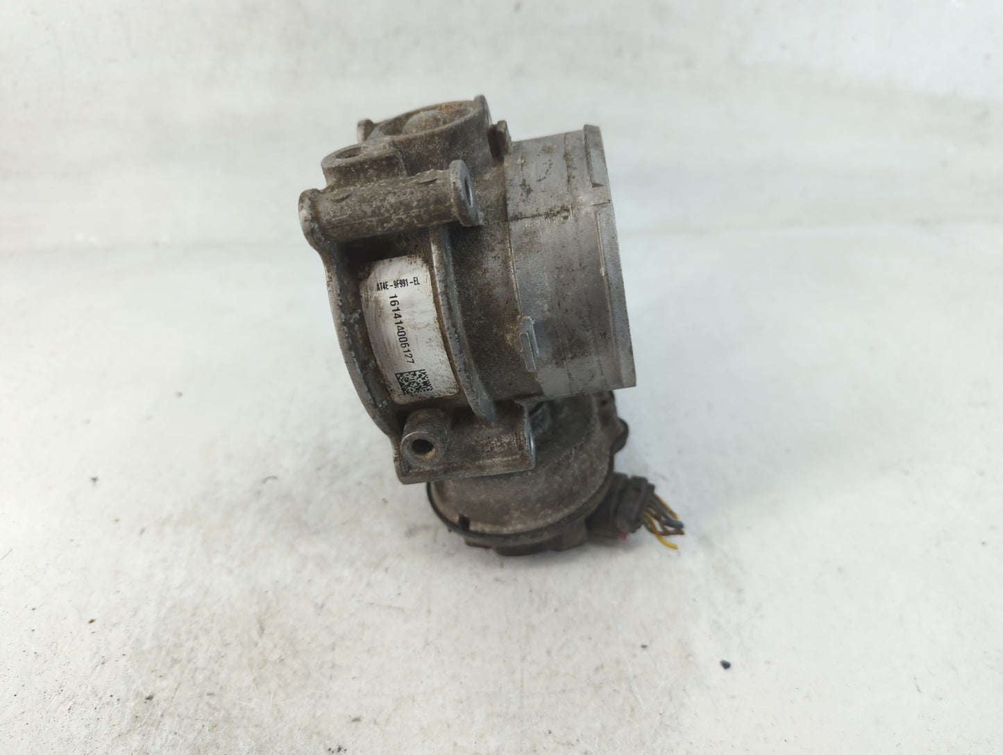 2013-2019 Ford Flex Throttle Body P/N:AT4E-9F991-EL Fits Fits 2011 2012 2013 2014 2015 2016 2017 2018 2019 OEM Used Auto Parts - Oemusedautoparts1.com