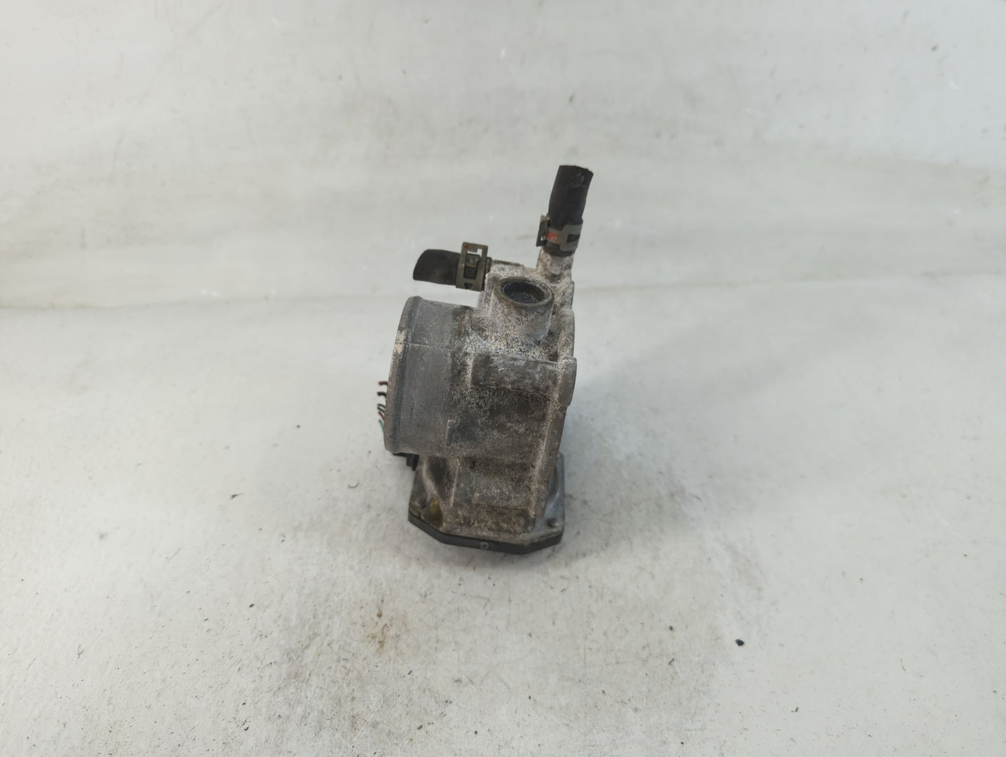 2011-2019 Toyota Corolla Throttle Body P/N:22030-0T080 Fits Fits 2011 2012 2013 2014 2015 2016 2017 2018 2019 OEM Used Auto Parts - Oemusedautoparts1.com