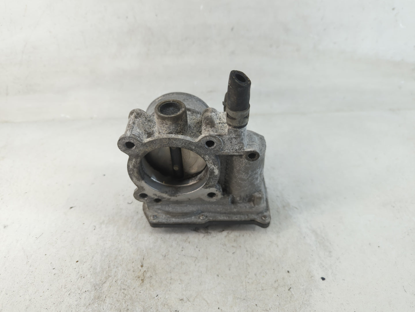 2011-2019 Toyota Corolla Throttle Body P/N:22030-0T080 Fits Fits 2011 2012 2013 2014 2015 2016 2017 2018 2019 OEM Used Auto Parts - Oemusedautoparts1.com