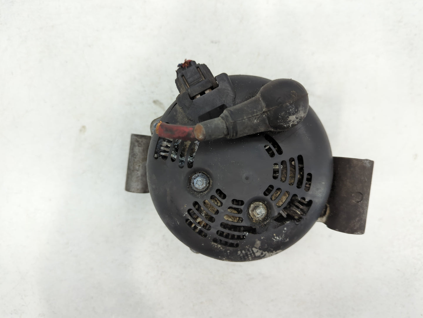 2009-2010 Ford F-350 Super Duty Alternator Replacement Generator Charging Assembly Engine OEM P/N:104210-6103 7C3T-10300-EE Fits OEM Used Auto Parts - Oemusedautoparts1.com